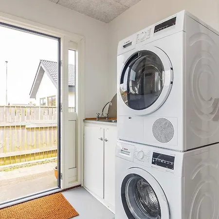 6 Person In Thyboron-by Traum *