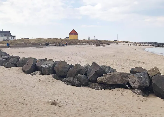 6 Person In Thyboron-by Traum * Thyborøn